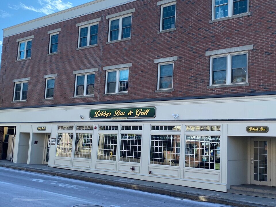 47 Main St in Durham, NH - Building Photo