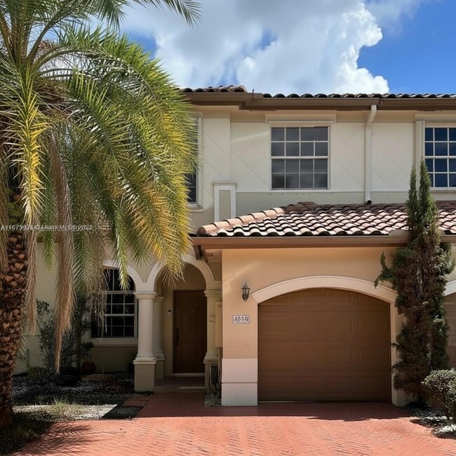 4959 SW 135th Way in Miramar, FL - Building Photo - Building Photo