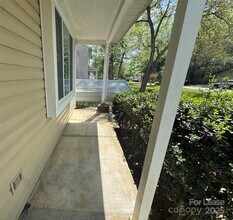 7939 Holly Hill Rd in Charlotte, NC - Building Photo - Building Photo