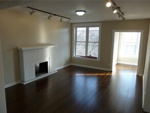6730 S Merrill Ave in Chicago, IL - Building Photo - Building Photo
