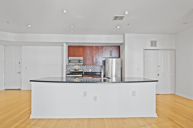 1100 Adams St in Hoboken, NJ - Building Photo - Building Photo