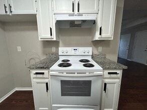 6320 Holiday Ln in North Richland Hills, TX - Foto de edificio - Building Photo