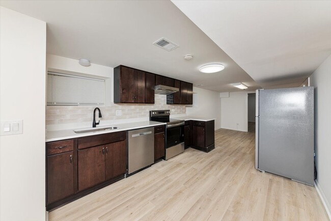 5639 N Artesian Ave in Chicago, IL - Building Photo - Building Photo