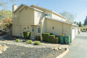 3310-3312 La Canada Dr in Cameron Park, CA - Foto de edificio - Building Photo