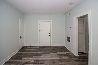 3300 E 149th St in Cleveland, OH - Building Photo - Building Photo