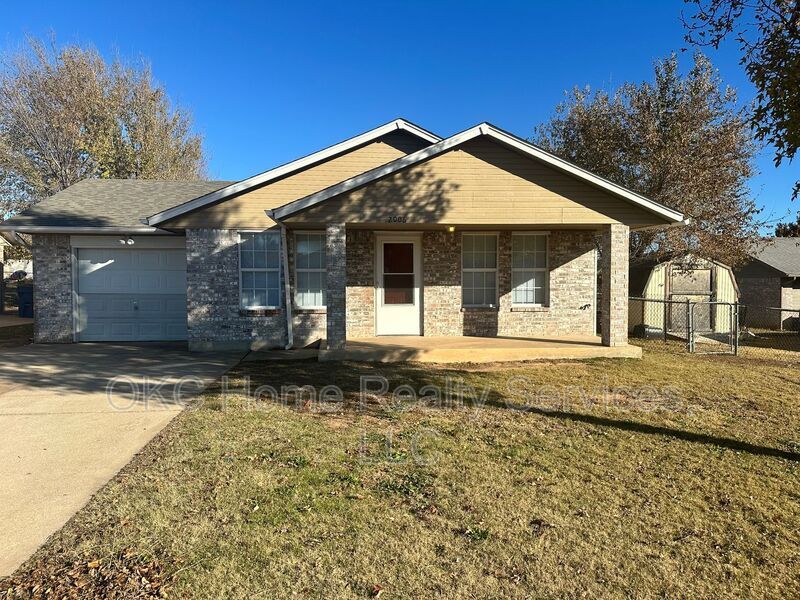 2006 Creekridge Dr in Oklahoma City, OK - Building Photo