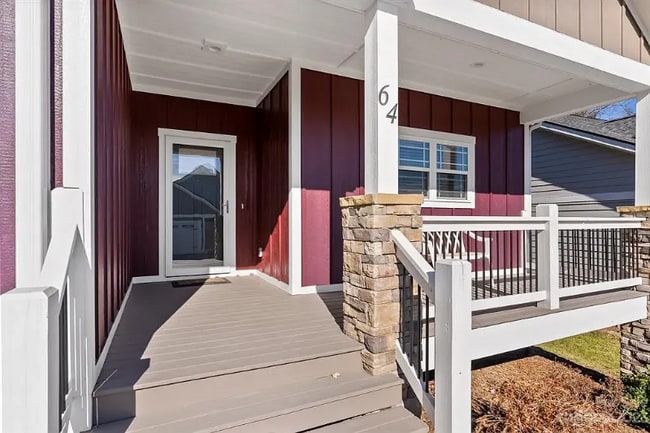 64 Leyland Cir in Hendersonville, NC - Building Photo - Building Photo