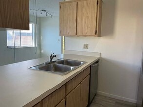 5266 Cedarbend Dr in Ft. Myers, FL - Building Photo - Building Photo