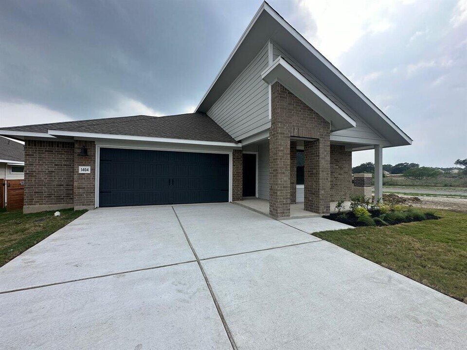 1404 Marley in Kyle, TX - Building Photo