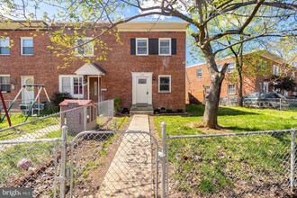 3724 Mark Dr in Alexandria, VA - Building Photo - Building Photo