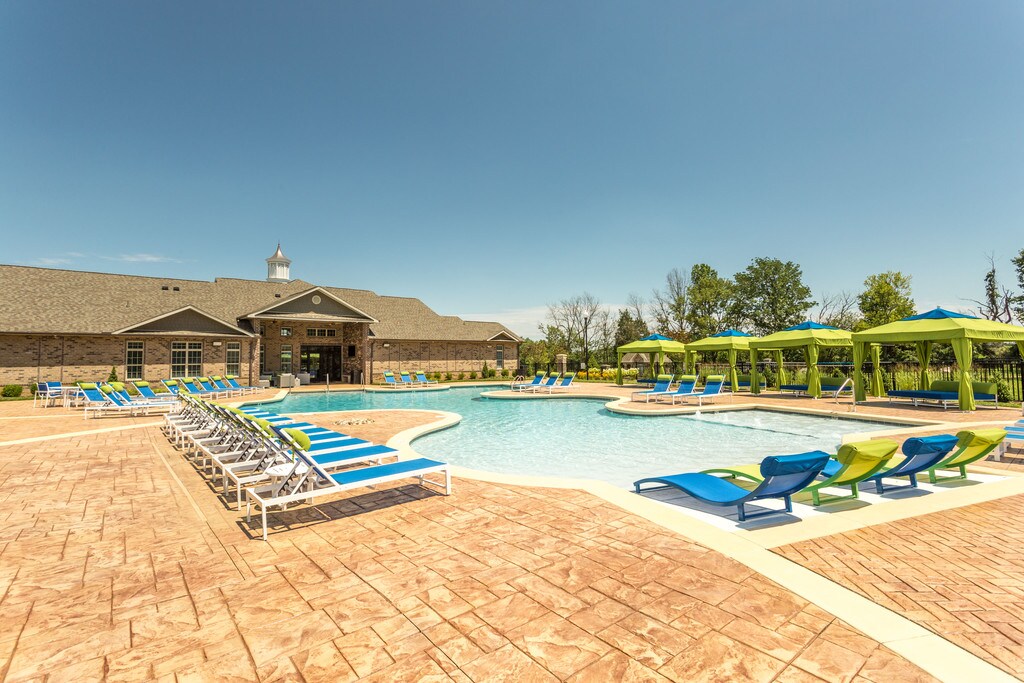 Everwood At The Avenue Apartments in Murfreesboro, TN