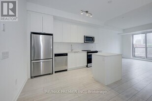 55 Duke St W in Kitchener, ON - Building Photo