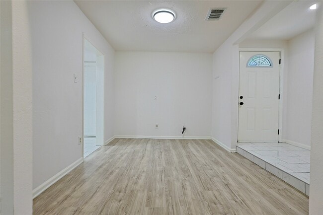 9910 Kent Towne Ln in Sugar Land, TX - Building Photo - Building Photo