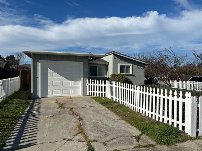 51 Washington St in San Juan Bautista, CA - Building Photo - Building Photo