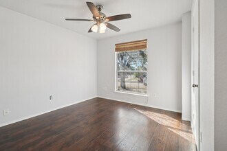 4937 Spur Ridge Ct in Fort Worth, TX - Building Photo - Building Photo