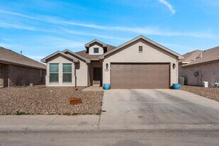 1221 Big Easy St in Odessa, TX - Building Photo