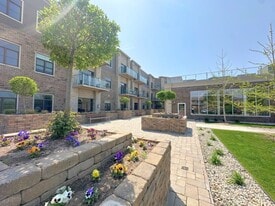 Mequon Reserve in Mequon, WI - Building Photo