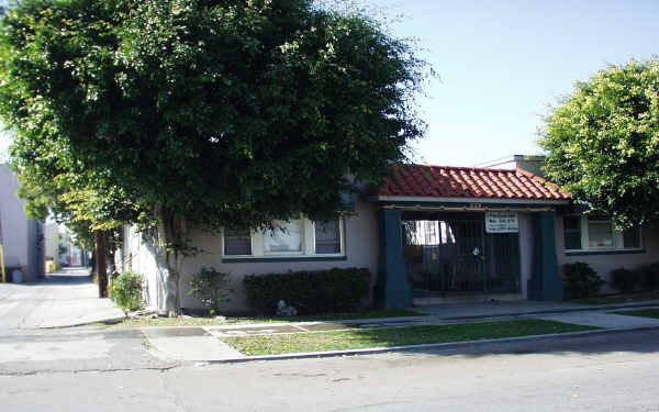 227 Olive Ave in Long Beach, CA - Building Photo - Building Photo