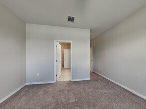 5605 Camilla St in St. Cloud, FL - Foto de edificio - Building Photo