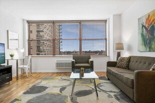 333 River St in Hoboken, NJ - Building Photo