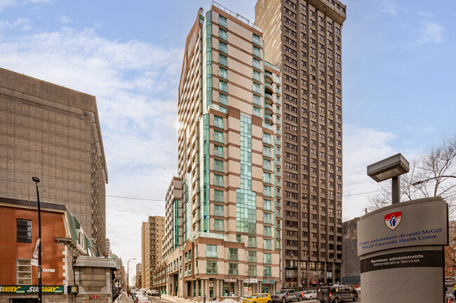 Manhattan Condominiums in Montréal, QC - Building Photo - Building Photo