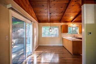 951 Shaws Flat Rd in Sonora, CA - Building Photo - Building Photo