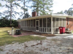 150 Pinehurst Dr in Blackshear, GA - Building Photo - Building Photo