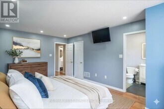 1508 Pinecliff Rd in Oakville, ON - Building Photo - Building Photo