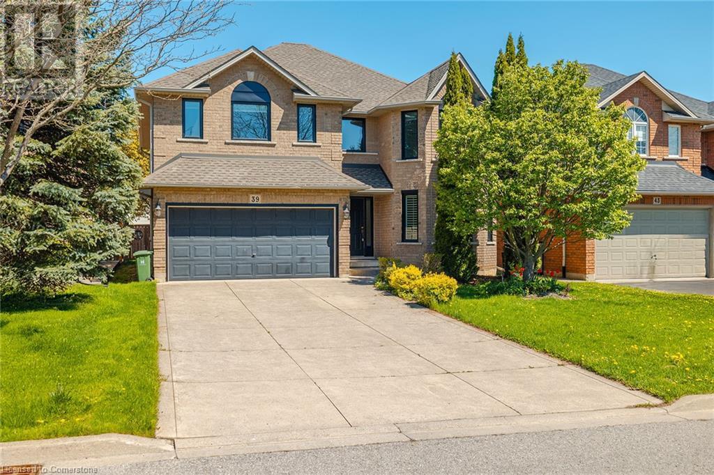 39 Bosworth St in Hamilton, ON - Building Photo