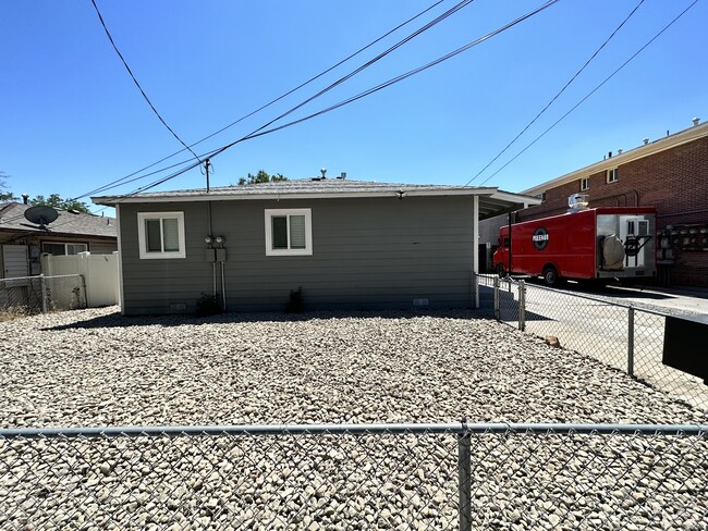 330 Broadway Blvd in Reno, NV - Building Photo - Building Photo