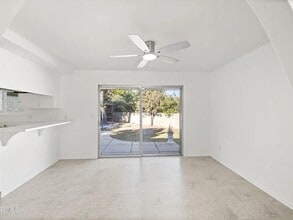 326 Longwood Ct in Thousand Oaks, CA - Building Photo - Building Photo