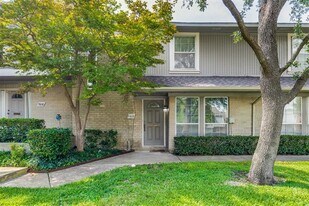 7608 Woodthrush Dr in Dallas, TX - Building Photo