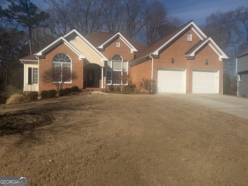 261 Graymist Path SW in Loganville, GA - Building Photo