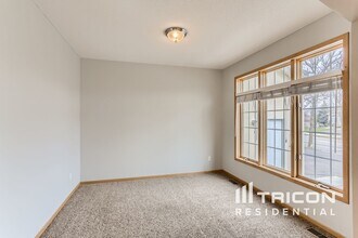 516 Lincoln Dr NE in Saint Michael, MN - Building Photo - Building Photo