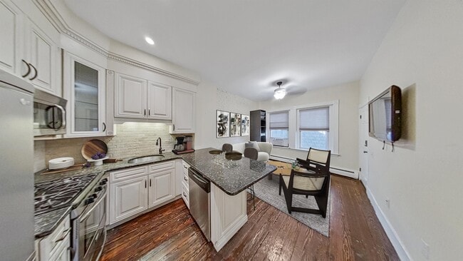 2 Carmel St, Unit 1