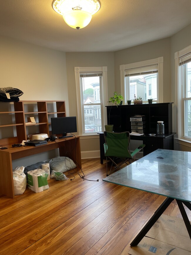 267 E Cottage St, Unit 3