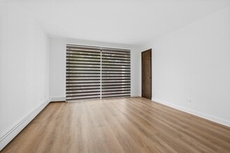 15290 El Cameno Terrace in Orland Park, IL - Building Photo - Building Photo