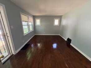 450 S Dade Ave in Ferguson, MO - Building Photo - Building Photo