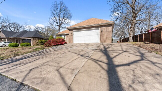 17 Allison Dr in Bella Vista, AR - Building Photo - Building Photo