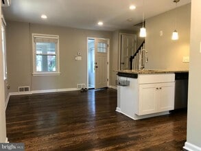 5929 Edgehill Ct in Alexandria, VA - Building Photo - Building Photo