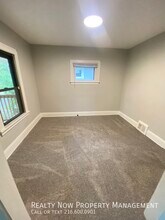 9612 Lamontier Ave in Cleveland, OH - Foto de edificio - Building Photo