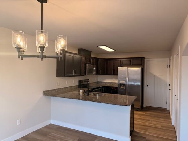 3936 Lakehurst Cir in Anchorage, AK - Building Photo - Building Photo