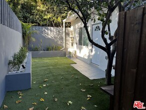 13421 Zanja St in Los Angeles, CA - Building Photo - Building Photo