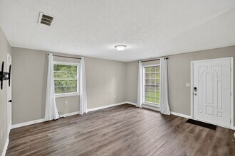 1351 Eason St NW in Atlanta, GA - Building Photo - Building Photo