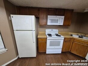 6314 Cambridge Dr in San Antonio, TX - Building Photo - Building Photo
