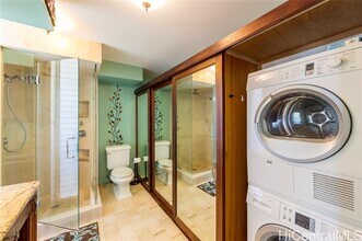 2895 Kalakaua Ave in Honolulu, HI - Building Photo - Building Photo
