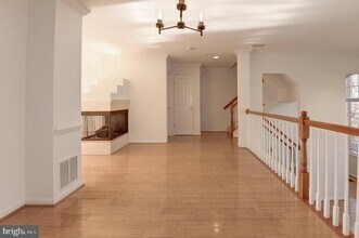 1984 Crescent Park Dr in Reston, VA - Building Photo - Building Photo