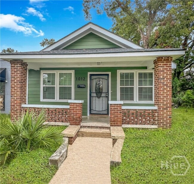 property at 1012 W 52nd St