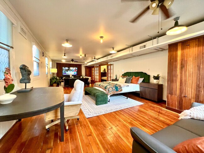 814 Victorian Alley in Sacramento, CA - Building Photo - Building Photo