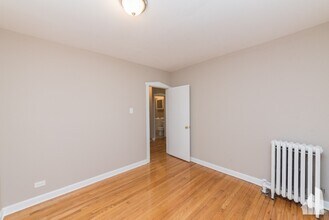 6647 N Greenview Ave, Unit 3W in Chicago, IL - Building Photo - Building Photo